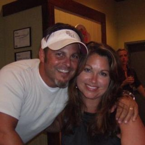 Meet your Posher, Jennifer - Picture 1 of 1